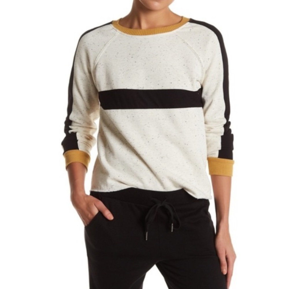 Socialite Speckled casual crop sweater